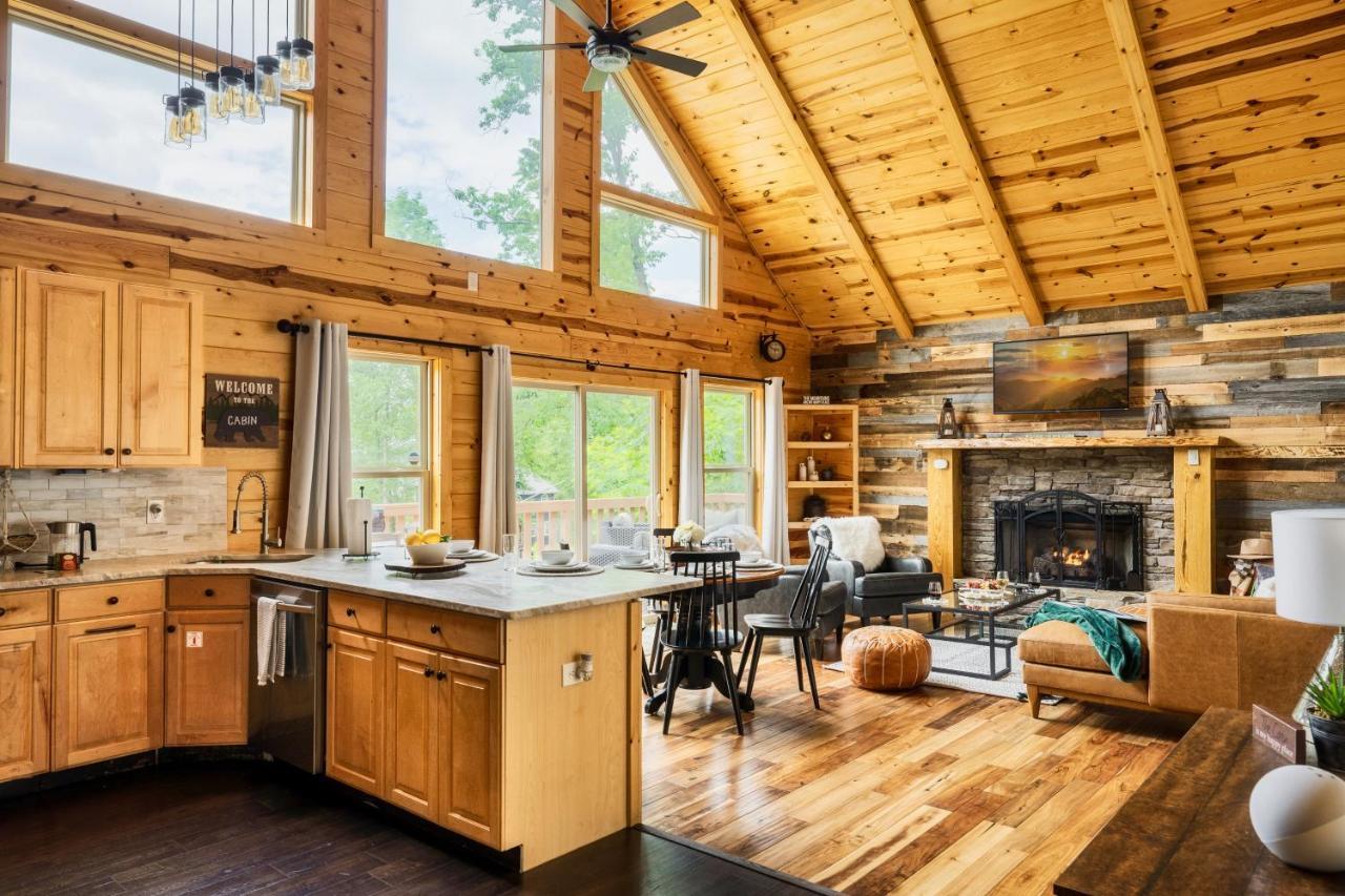 Mountainside - New Luxury Cabin-Fire Table-Hot Tub-3 Pools-Ps5-Bears Gatlinburg Zewnętrze zdjęcie