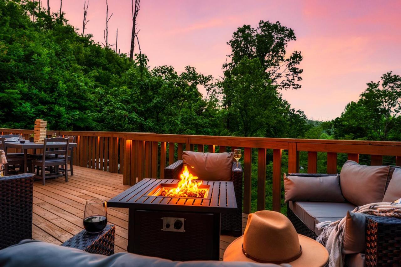 Mountainside - New Luxury Cabin-Fire Table-Hot Tub-3 Pools-Ps5-Bears Gatlinburg Zewnętrze zdjęcie